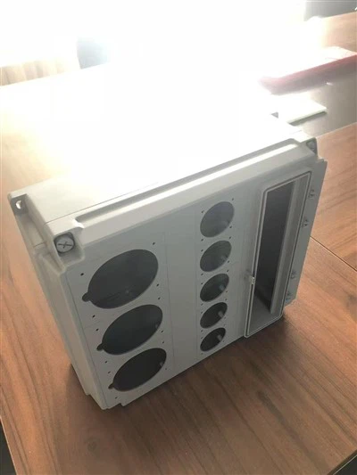 CNC -maskinering med tilpasset plastboks